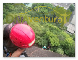 Escalada de batismo no Morro da Babilônia